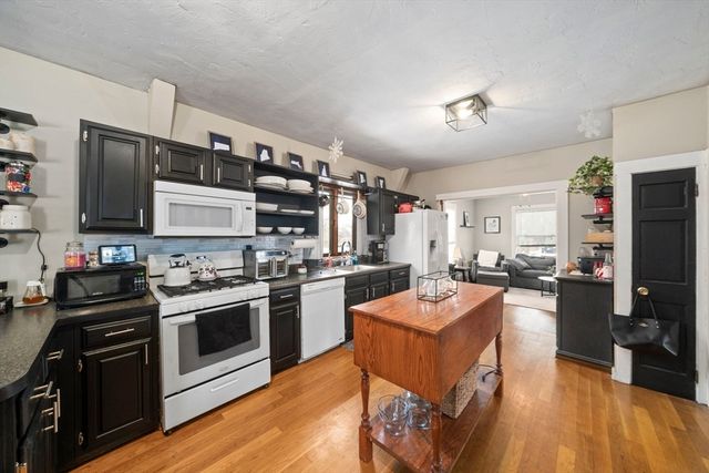 73 Monroe St, Abington, MA 02351