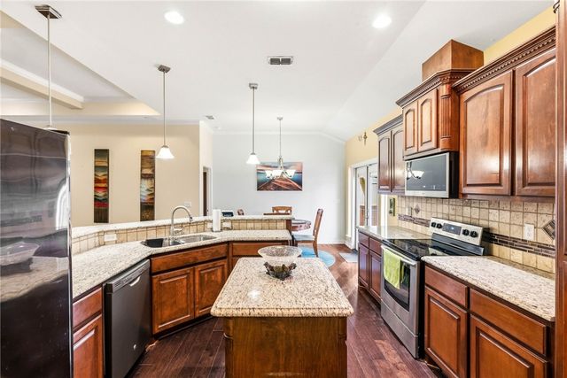 3601 Fort Worth St, Corpus Christi, TX 78411