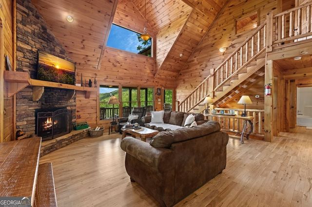 607 Rhonda Lane, Mineral Bluff, GA 30559