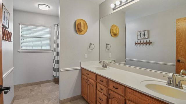 210 Pat Drive, Mineola, TX 75773