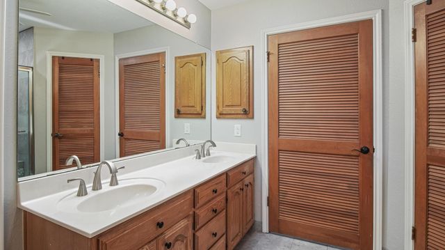 210 Pat Drive, Mineola, TX 75773