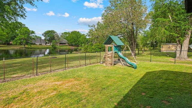 210 Pat Drive, Mineola, TX 75773