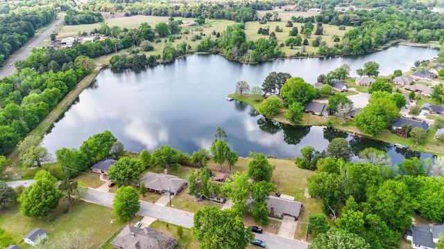 210 Pat Drive, Mineola, TX 75773
