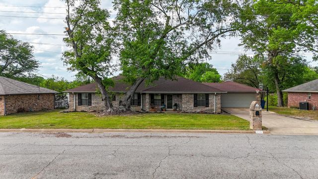 210 Pat Drive, Mineola, TX 75773