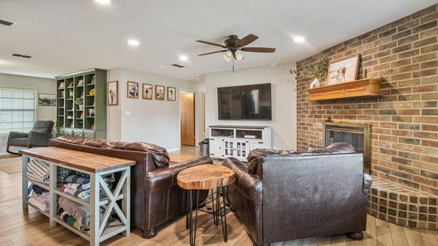 210 Pat Drive, Mineola, TX 75773