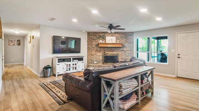 210 Pat Drive, Mineola, TX 75773