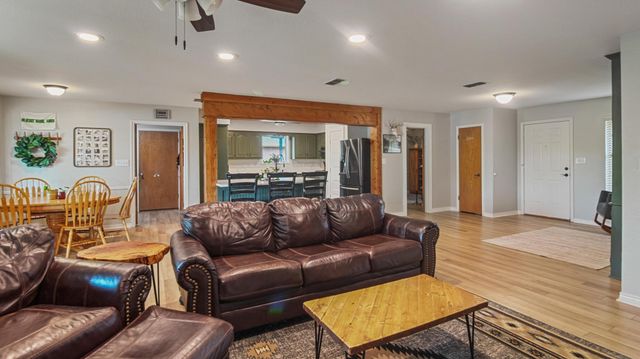 210 Pat Drive, Mineola, TX 75773