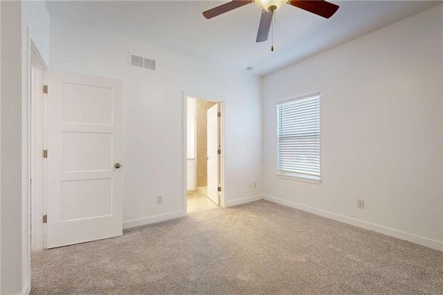 4735 S Union Avenue, Independence, MO 64055