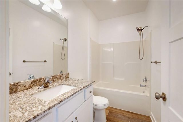 4735 S Union Avenue, Independence, MO 64055