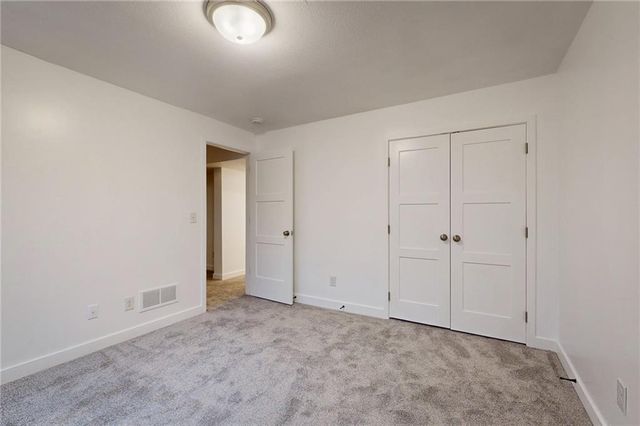 4735 S Union Avenue, Independence, MO 64055