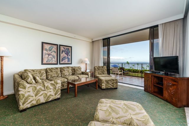 3445 Lower Honoapiilani Rd # 102, Lahaina, HI 96761