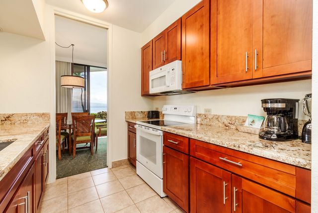 3445 Lower Honoapiilani Rd # 102, Lahaina, HI 96761