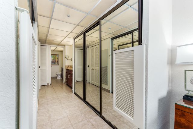 3445 Lower Honoapiilani Rd # 102, Lahaina, HI 96761