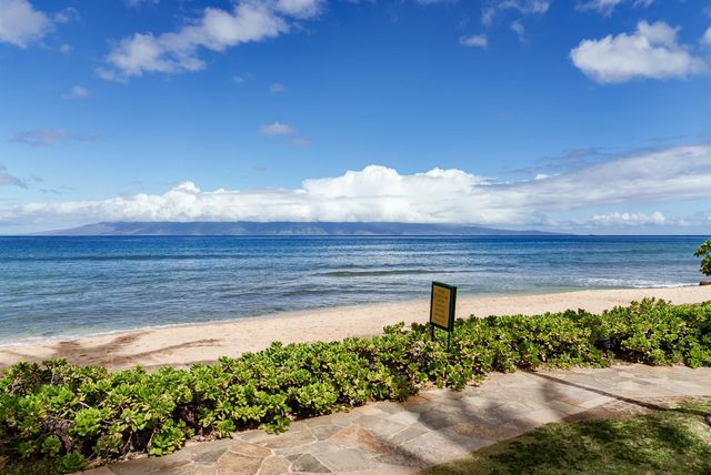 3445 Lower Honoapiilani Rd # 102, Lahaina, HI 96761