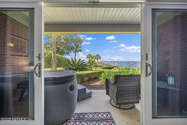 5200 SAN JOSE Boulevard 7, Jacksonville, FL 32207