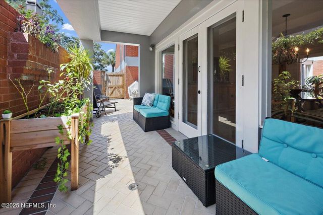 5200 SAN JOSE Boulevard 7, Jacksonville, FL 32207