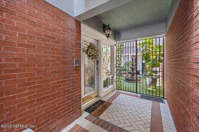 5200 SAN JOSE Boulevard 7, Jacksonville, FL 32207