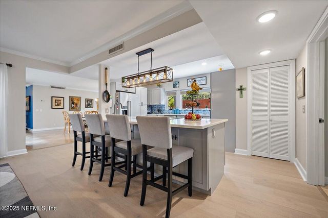 5200 SAN JOSE Boulevard 7, Jacksonville, FL 32207