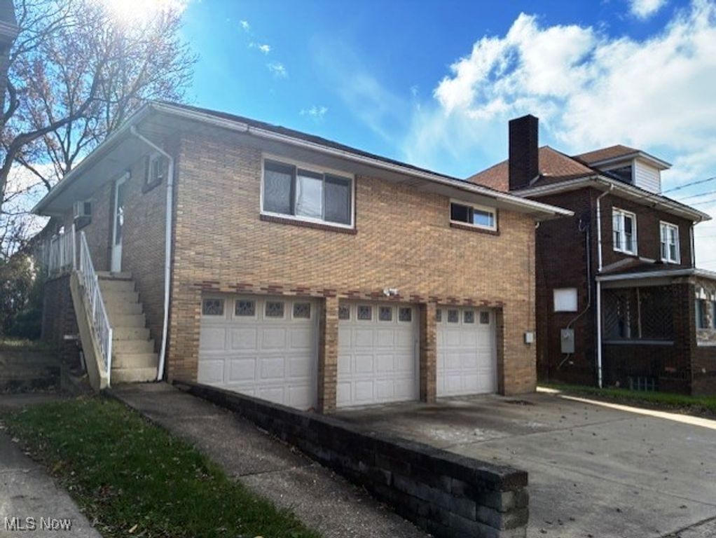 128 Pikeview Road, Weirton, WV 26062