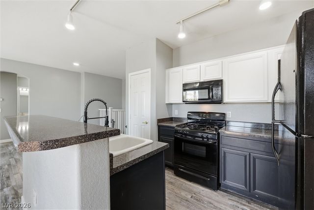 3936 Smokey Fog Avenue 201, North Las Vegas, NV 89081