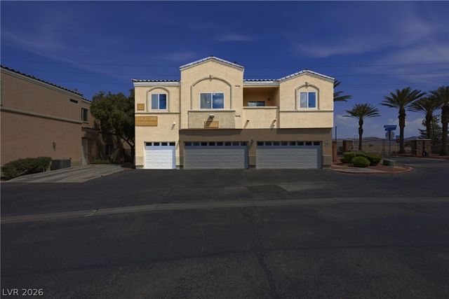 3936 Smokey Fog Avenue 201, North Las Vegas, NV 89081