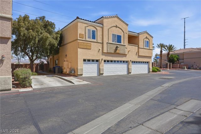 3936 Smokey Fog Avenue 201, North Las Vegas, NV 89081