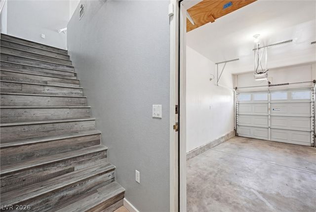 3936 Smokey Fog Avenue 201, North Las Vegas, NV 89081