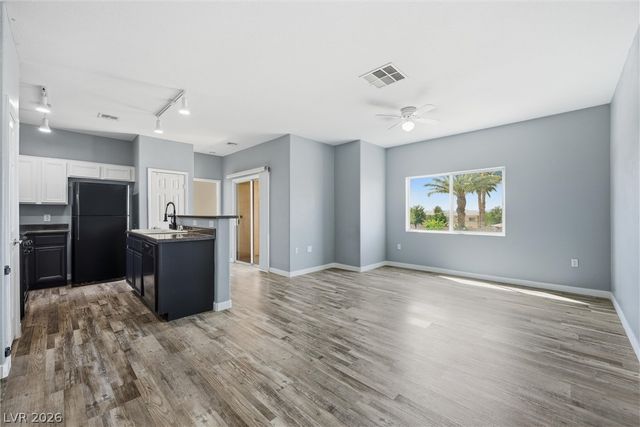 3936 Smokey Fog Avenue 201, North Las Vegas, NV 89081