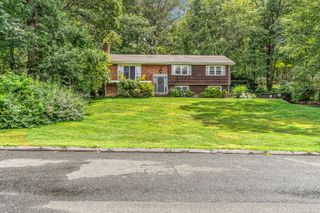 14 Button Road, Shelton, CT 06484