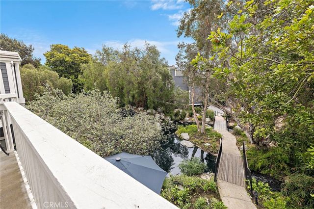 8206 Bridgepoint 206, Huntington Beach, CA 92646