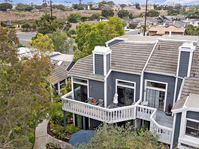 8206 Bridgepoint 206, Huntington Beach, CA 92646