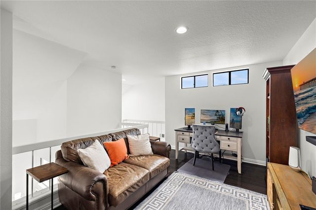 8206 Bridgepoint 206, Huntington Beach, CA 92646