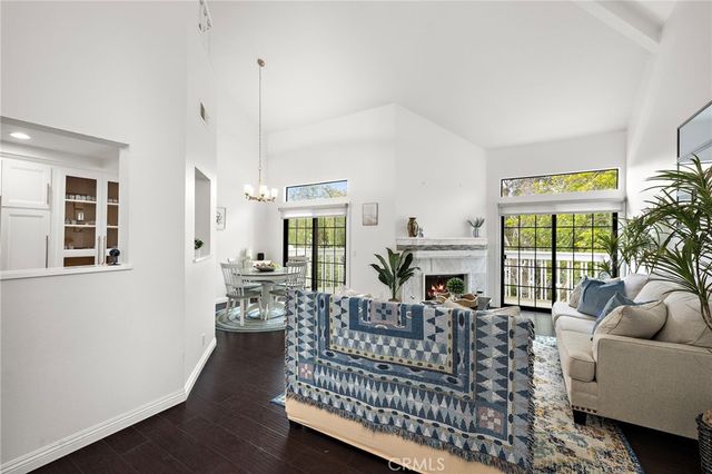 8206 Bridgepoint 206, Huntington Beach, CA 92646