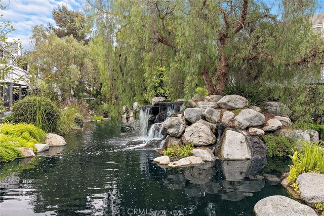 8206 Bridgepoint 206, Huntington Beach, CA 92646