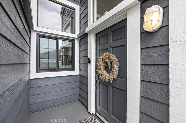 8206 Bridgepoint 206, Huntington Beach, CA 92646