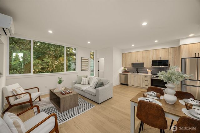14340 Bagley Avenue N, Seattle, WA 98133