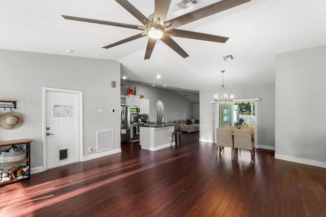 3037 SE Iris Street, Stuart, FL 34997