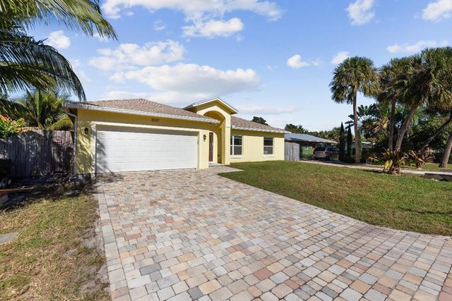 3037 SE Iris Street, Stuart, FL 34997