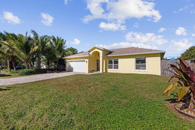 3037 SE Iris Street, Stuart, FL 34997