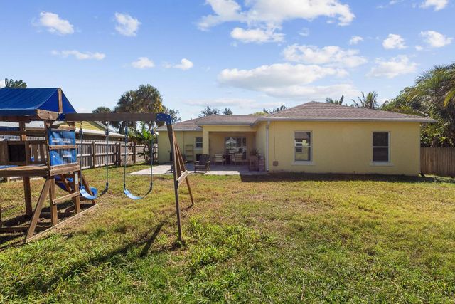 3037 SE Iris Street, Stuart, FL 34997