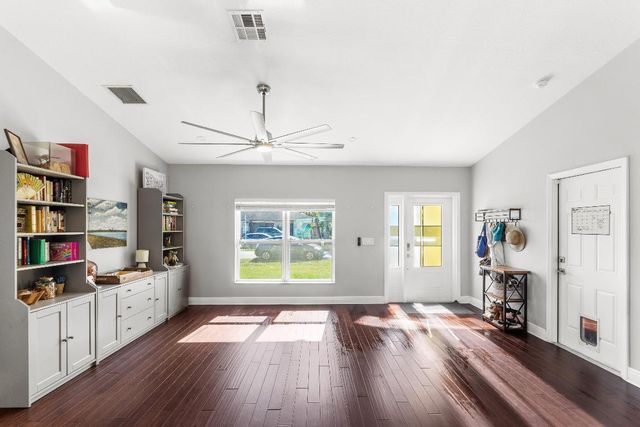 3037 SE Iris Street, Stuart, FL 34997