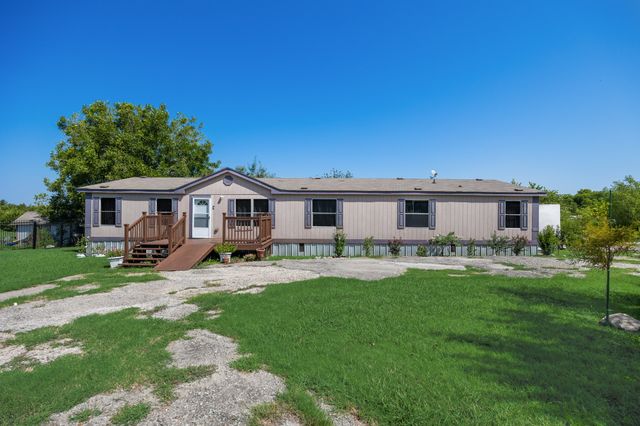 18837 Mona Drive, Nevada, TX 75173