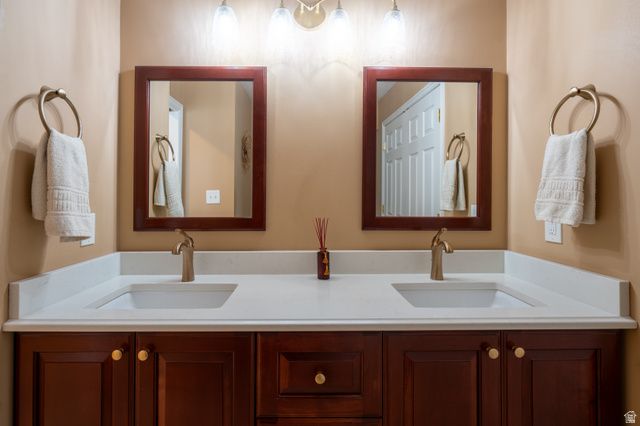 6062 S FONTAINE BLEU DR, Salt Lake City, UT 84121