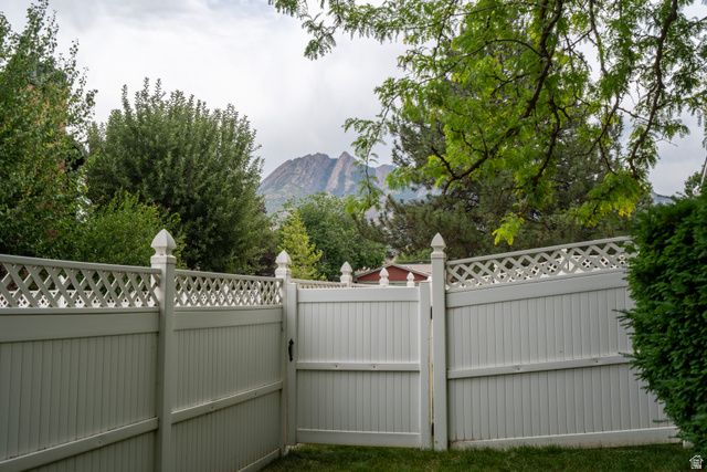 6062 S FONTAINE BLEU DR, Salt Lake City, UT 84121