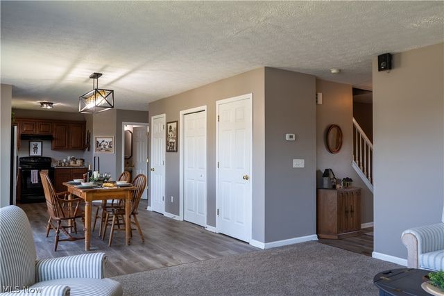 38210 Kingston Drive, North Ridgeville, OH 44039