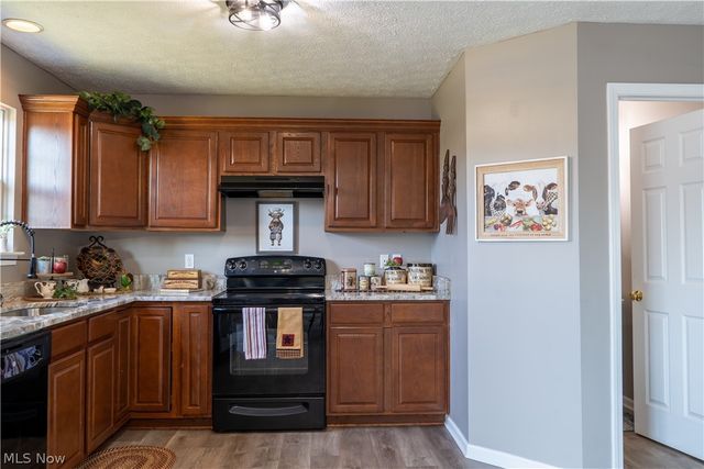 38210 Kingston Drive, North Ridgeville, OH 44039