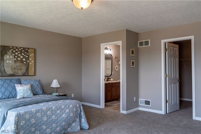 38210 Kingston Drive, North Ridgeville, OH 44039