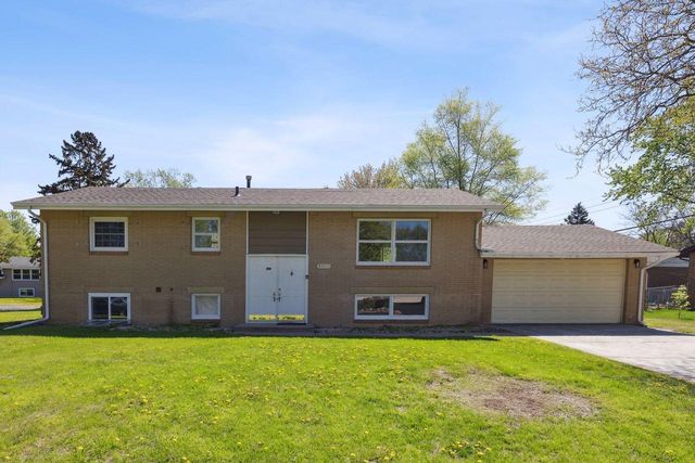 8040 Xenia Avenue N, Brooklyn Park, MN 55443