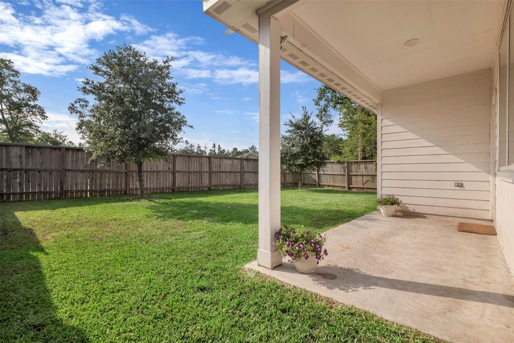 2331 Strong Horse Drive, Conroe, TX 77301