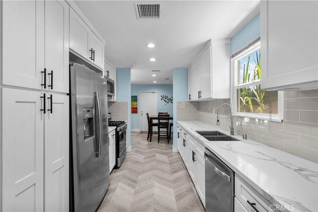 20110 Kinzie, Chatsworth, CA 91311